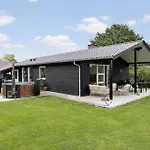 40569-juelsminde-pot-strandby-66 別荘 *