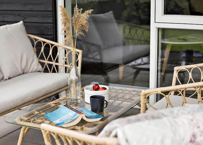 40569-juelsminde-pot-strandby-66 بيت للعطل