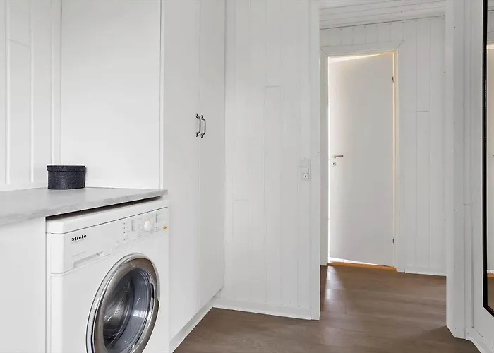 40569-juelsminde-pot-strandby-66 بيت للعطل